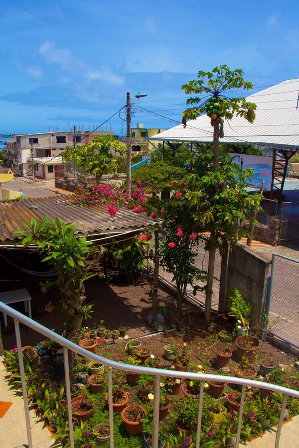 Hostal Nathaly Puerto Baquerizo Moreno Exterior foto